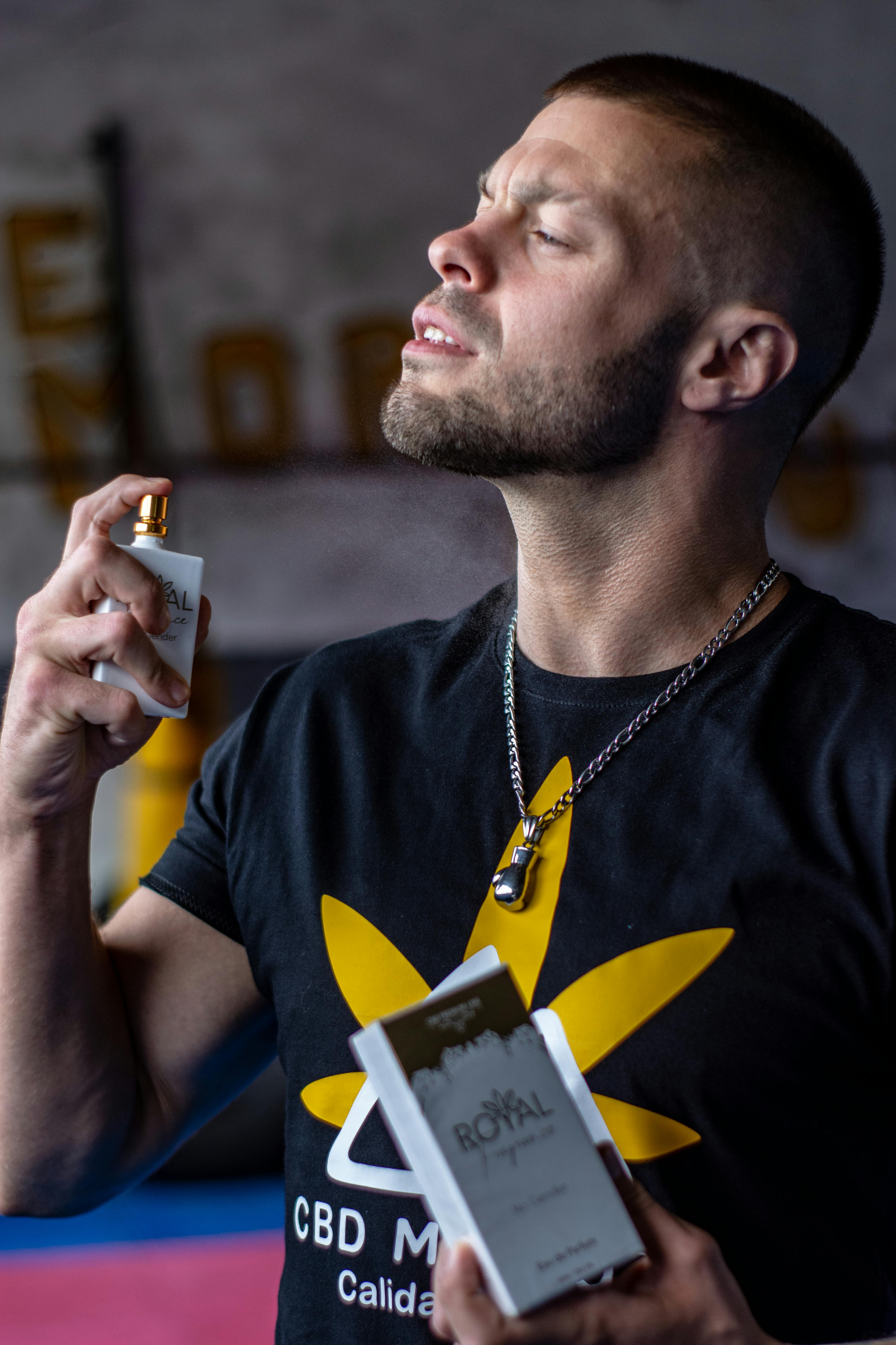 đ§ SĂ„dan PĂ„fĂžrer Du Parfume Korrekt â Din Guide til Langvarig Duft